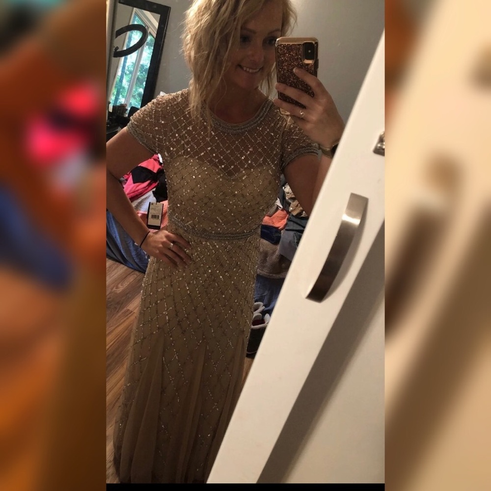 Adrianna Papell Size 8 Formal gowns